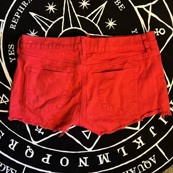 Bright red madewell cutoff shorts - Picture 4 of 4